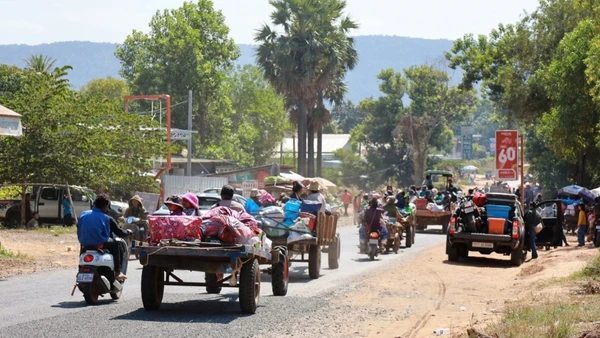 [Video] Đụng độ biên giới Campuchia - Thái Lan: Hàng trăm nghìn người dân sơ tán 