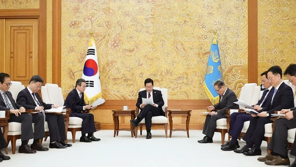 [Video] Nhà Xanh đón Tổng thống Lee Jae Myung trở lại làm việc