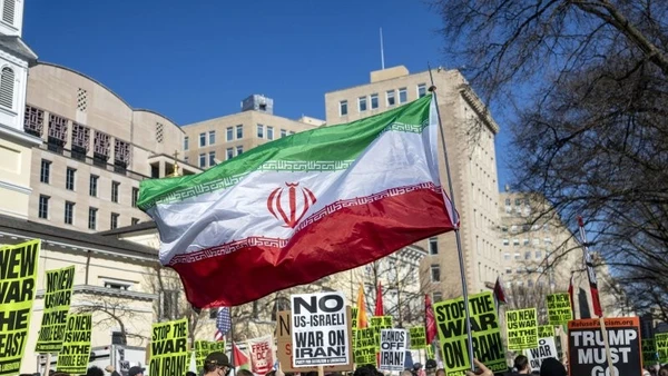 [Video] Biểu tình lan rộng tại Mỹ, phản đối cuộc tấn công vào Iran