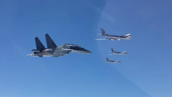 [Video] Không quân Nga và Trung Quốc tiến hành tuần tra chung tại khu vực châu Á – Thái Bình Dương