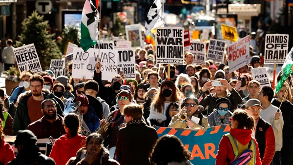 [Video] Biểu tình trên thế giới lan rộng, phản đối Mỹ, Israel leo thang quân sự tại Iran