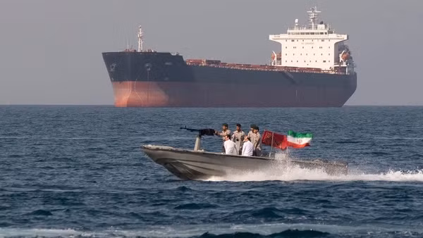 [Video] Iran cảnh báo kiểm soát Eo biển Hormuz đến khi hết xung đột 