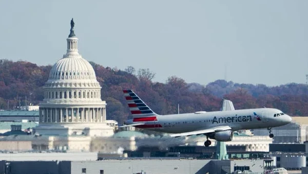 [Video] Thêm hàng nghìn chuyến bay bị hủy tại Mỹ do hàng không tê liệt cục bộ