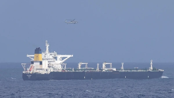 [Video] Mỹ bắt thêm tàu dầu Venezuela, nới lỏng trừng phạt Caracas 