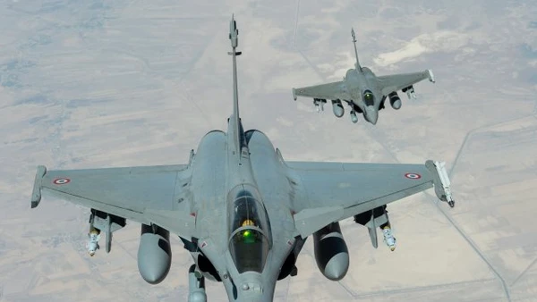 [Video] Không quân Mỹ tấn công hàng loạt cứ điểm IS ở Syria