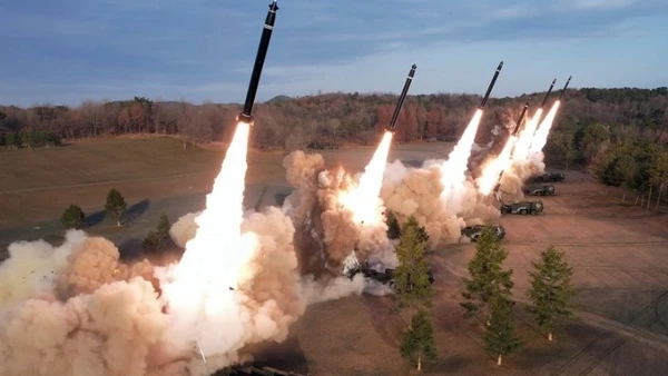 [Video] Hàn – Nhật – Mỹ đồng loạt phản ứng sau vụ phóng tên lửa của Triều Tiên