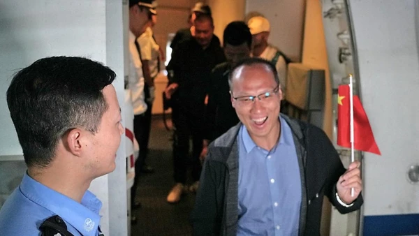 [Video] Khẩn cấp sơ tán hàng trăm nghìn người mắc kẹt tại “chảo lửa” Trung Đông