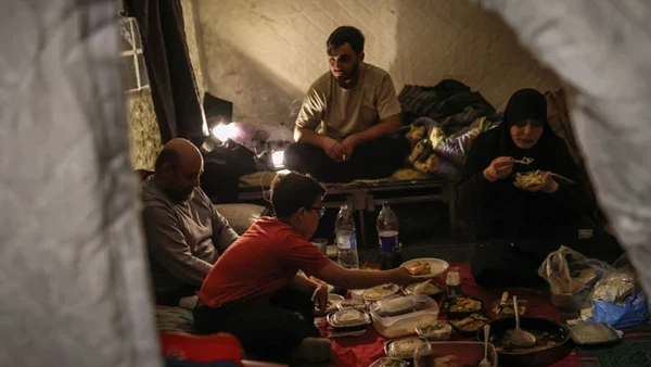 [Video] Người dân Lebanon ồ ạt di tản khi giao tranh leo thang