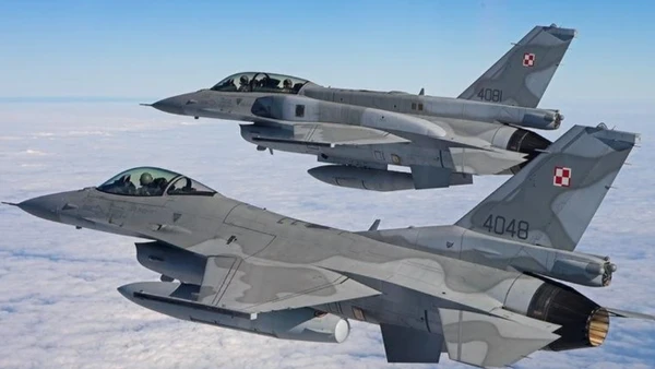 [Video] Ba Lan điều động máy bay chiến đấu, nâng mức báo động không phận 