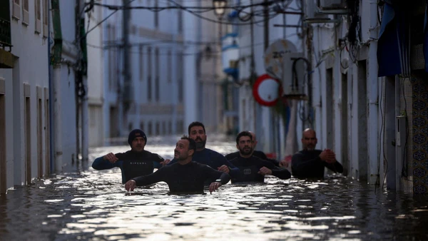 [Video] Bão chồng bão gây thiệt hại nặng nề tại Tây Ban Nha, Bồ Đào Nha