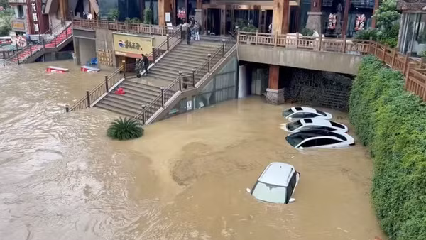 [Video] Lũ quét nghiêm trọng khiến ít nhất 22 người thiệt mạng tại Trung Quốc