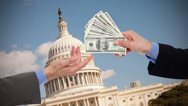 [Video] Tổng thống Mỹ D. Trump âm thầm giảm hàng trăm tỷ USD tiền thuế cho giới siêu giàu