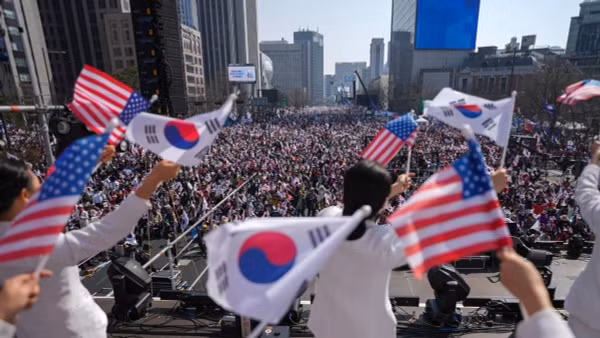[Video] Hàn Quốc cảnh báo nguy cơ đầu tư chững lại sau vụ Mỹ bắt giữ 300 lao động