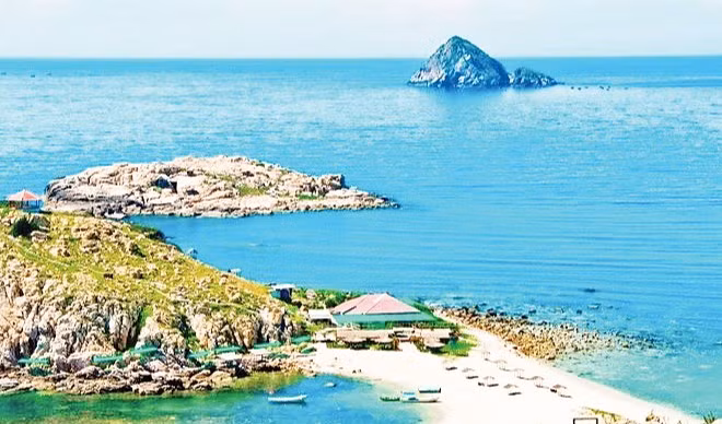 Đảo Hòn Nội, nơi có lượng chim yến sinh sống rất lớn, do Công ty Yến sào Khánh Hòa quản lý, khai thác. (Ảnh CTV)