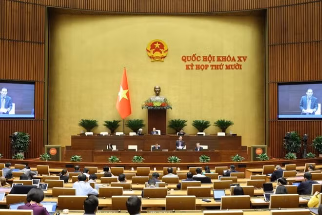 Phiên họp toàn thể ở hội trường ngày 26/11 tại Kỳ họp thứ 10, Quốc hội khóa XV. (Ảnh: DUY LINH)