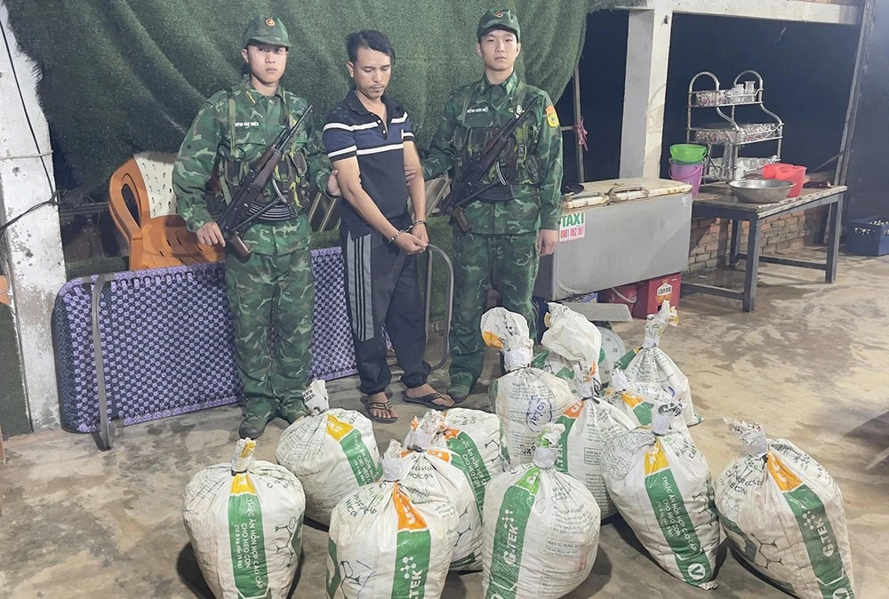 Bắt quả tang vụ vận chuyển thuốc nổ quy mô lớn tại Quảng Ngãi