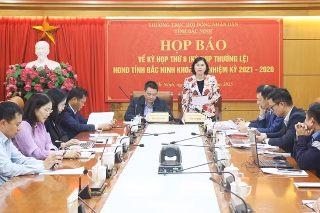 Quang cảnh buổi họp báo.