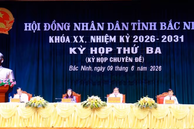 Tại Kỳ họp thứ 3 ( kỳ họp chuyên đề), Hội đồng nhân dân tỉnh Bắc Ninh đã thông qua 12 nghị quyết chuyên đề và 2 nghị quyết về công tác cán bộ.