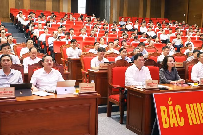 Các đại biểu tại điểm cầu chính tỉnh Bắc Ninh.