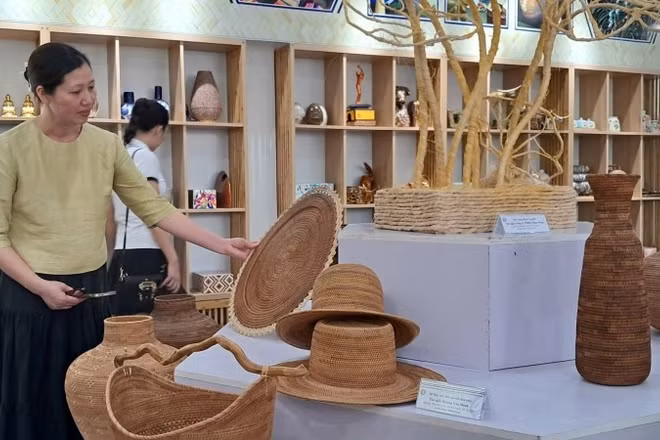 Triển lãm Chuyên đề các sản phẩm thủ công mỹ nghệ, OCOP, công nghiệp nông thôn tiêu biểu ngành mây tre giang đan, guột cỏ tế, sừng mỹ nghệ năm 2025.