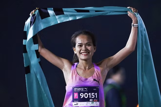 Hồng Lệ vô địch nội dung Marathon nữ