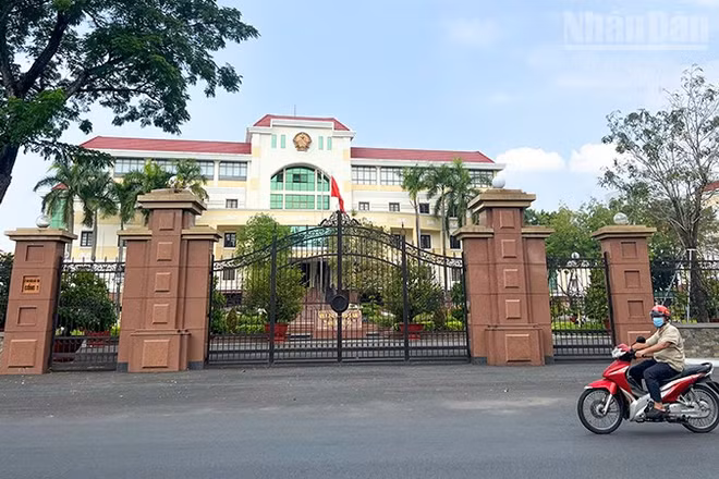 Trụ sở Ủy ban nhân dân tỉnh Bến Tre cũ. 