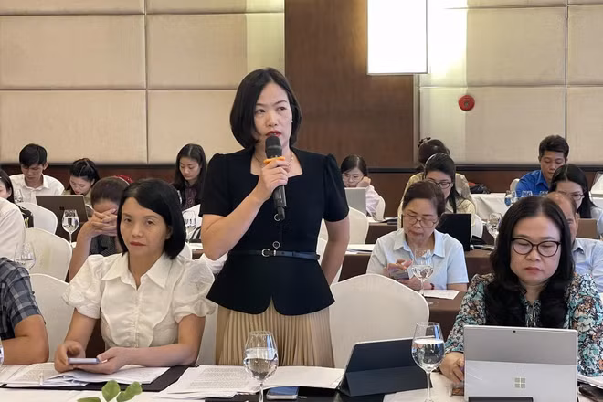 Đại biểu tham gia Hội thảo đóng góp nhiều ý kiến tâm huyết, có chất lượng nhằm nâng cao hơn nữa hiệu quả công tác hòa giải ở cơ sở. 