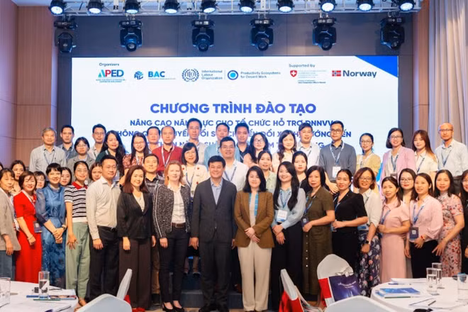 Các đại biểu tham gia khóa đào tạo.
