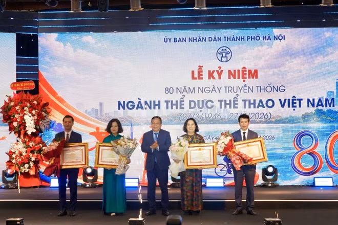 Thành phố Hà Nội tôn vinh những cá nhân có thành tích nổi bật cho sự phát triển thể thao của Thủ đô.