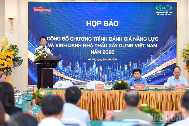 Đông đảo đại biểu tham dự họp báo. (Ảnh: HNV)