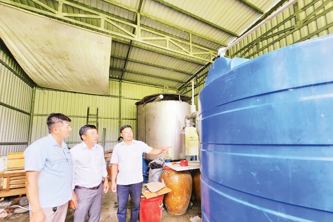 Các công trình cấp nước tập trung quy mô nhỏ giải quyết nhu cầu cấp thiết, trước mắt cho người dân nông thôn. 