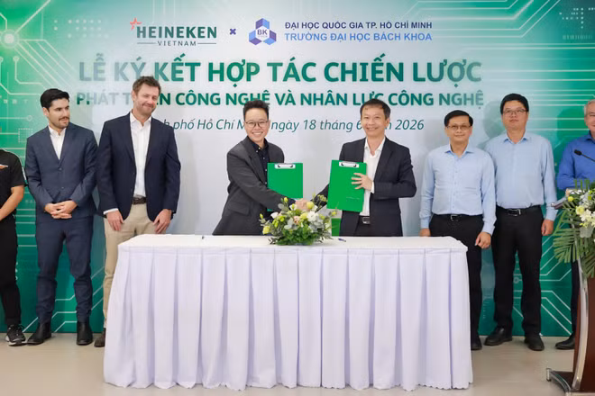 Đại diện HEINEKEN Việt Nam và Trường đại học Bách Khoa-Đại học Quốc gia Thành phố Hồ Chí Minh chính thức ký kết Biên bản Ghi nhớ hợp tác chiến lược toàn diện trong 5 năm.