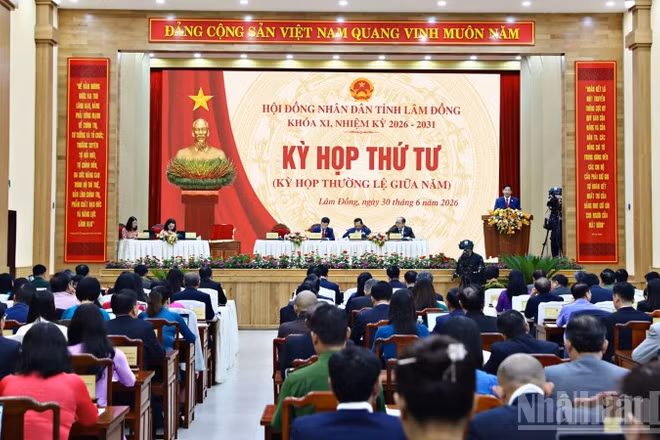 Quang cảnh kỳ họp.