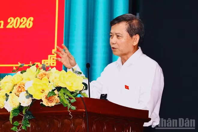 Đồng chí Lê Minh Trí, Ủy viên Bộ Chính trị, Bí thư Trung ương Đảng, Trưởng Ban Nội chính Trung ương phát biểu với cử tri về khát vọng thành phố Đồng Nai phát triển xứng tầm.