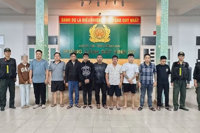 Các đối tượng bị bắt giữ.