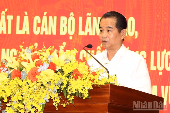 Phó Bí thư Tỉnh ủy Đồng Nai Thái Bảo cho rằng, đội ngũ cán bộ các cấp phải đáp ứng được yêu cầu ngày càng cao hơn khi Đồng Nai trở thành thành phố trực thuộc Trung ương thời gian tới.