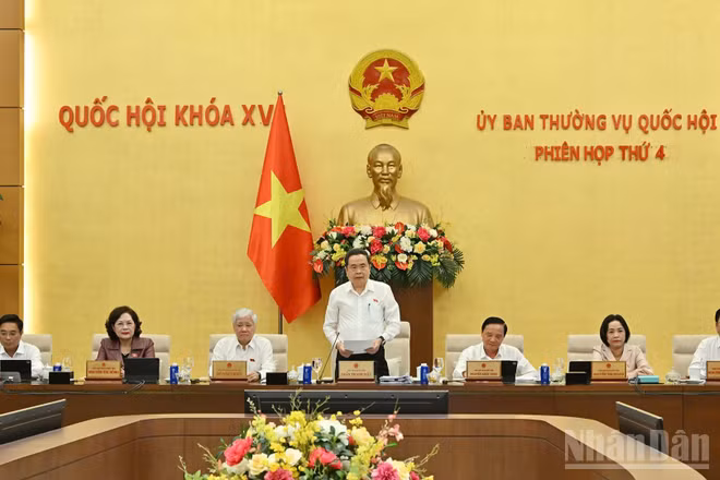 Chủ tịch Quốc hội Trần Thanh Mẫn phát biểu khai mạc phiên họp. (Ảnh: THỦY NGUYÊN)
