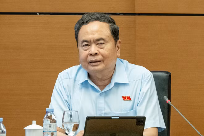 Chủ tịch Quốc hội: Tiếp tục rà soát để cắt giảm thực chất điều kiện kinh doanh