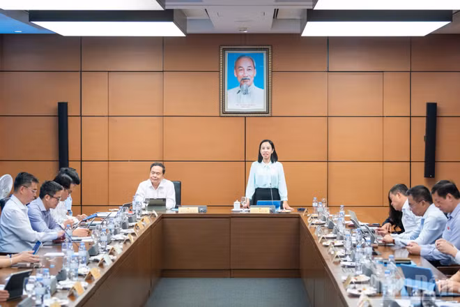 Quang cảnh phiên thảo luận ở Tổ 2 tại Kỳ họp không thường lệ thứ nhất, Quốc hội khóa XVI. (Ảnh: THỦY NGUYÊN)