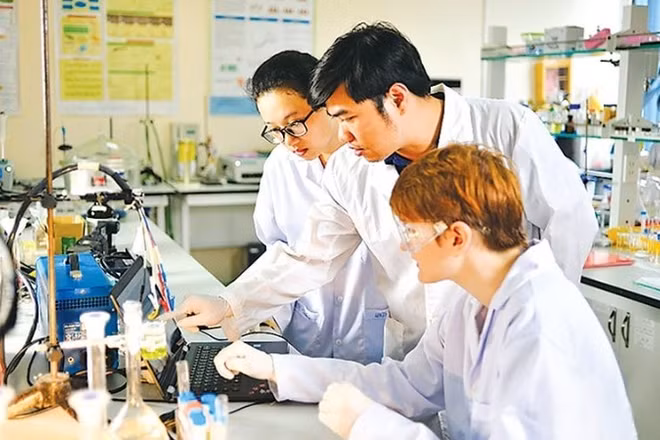 Với nhiều cơ chế, chính sách ưu đãi vượt trội, Nghị định 180 đã tạo hành lang pháp lý thông thoáng, thuận lợi để thu hút đầu tư tư nhân vào phát triển khoa học, công nghệ, đổi mới sáng tạo và chuyển đổi số. (Ảnh minh họa)