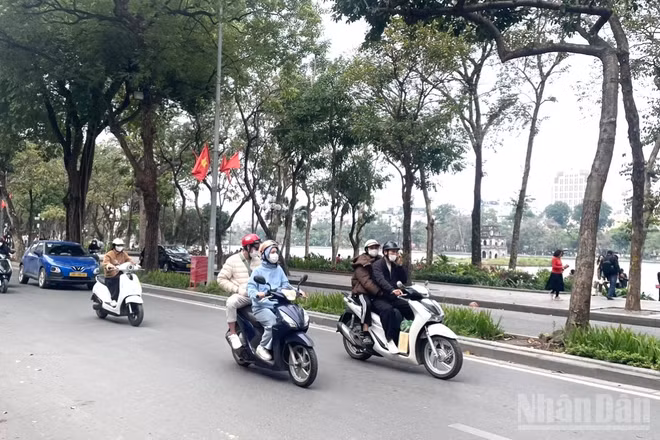 Dự báo khu vực Hà Nội ngày 3/3 có mưa, mưa rào rải rác và có nơi có dông; đêm và sáng trời rét. (Ảnh minh họa: ĐT)