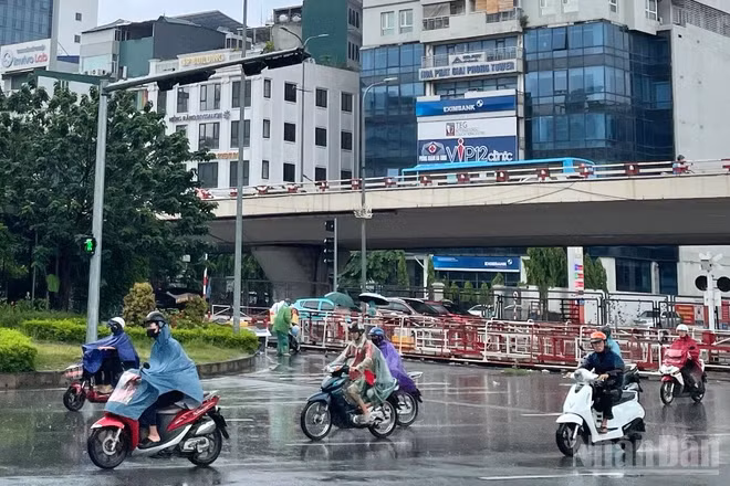 Dự báo khu vực Hà Nội có mưa rào và rải rác có dông, cục bộ có nơi mưa to. (Ảnh minh họa: Đ.T)