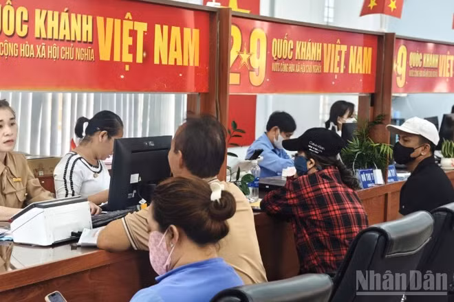 Giải quyết hồ sơ tại Trung tâm phục vụ hành chính công xã Xuân Hòa, tỉnh Đồng Nai.