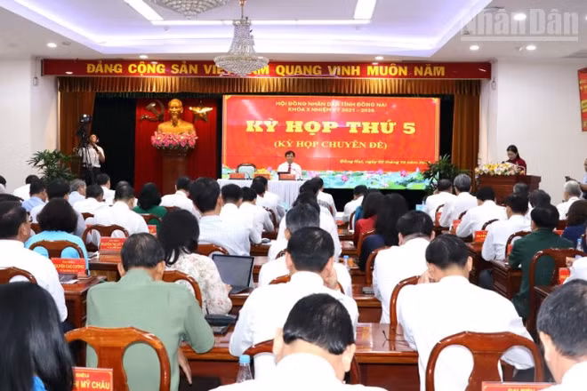 Quang cảnh kỳ họp.