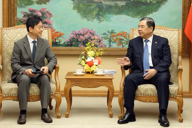 Phó Thủ tướng Thường trực Phạm Gia Túc tiếp ông Sang Young Jin, Tổng Giám đốc Tập đoàn TKG Taekwang (Hàn Quốc). (Ảnh: VGP/PHƯƠNG NGUYÊN)