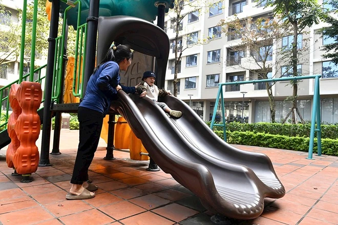 Nhiều khu nhà ở xã hội có không gian sống và vui chơi cho người già và trẻ nhỏ.