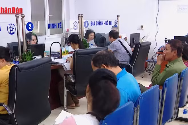 [Video] Đề xuất sửa đổi chế độ tiền lương đối với cán bộ, công chức, viên chức và lực lượng vũ trang