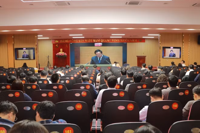 Bộ Công thương nghiêm túc quán triệt Nghị quyết 79 và 80 tại Hội nghị trực tuyến toàn quốc.
