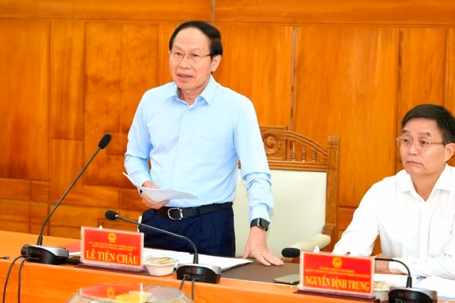 Phó Thủ tướng Lê Tiến Châu chủ trì buổi làm việc của Đoàn công tác Chính phủ với lãnh đạo thành phố Huế về tình hình thực hiện mục tiêu tăng trưởng kinh tế hơn 10%.