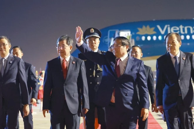 Thủ tướng Phạm Minh Chính đến Thiên Tân, bắt đầu chuyến tham dự Hội nghị Thượng đỉnh Tổ chức Hợp tác Thượng Hải (SCO) 2025. (Ảnh: Dương Giang/TTXVN )